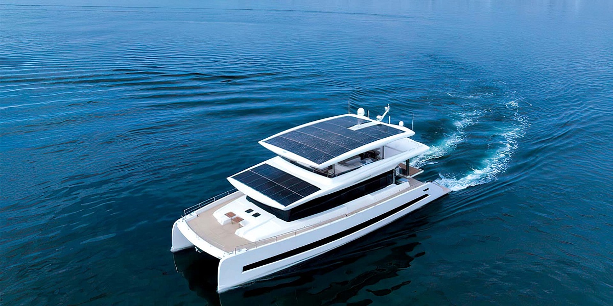 Аренда катамарана на солнечных батареях Vision F Yacht ATRAVERSIA во Франции